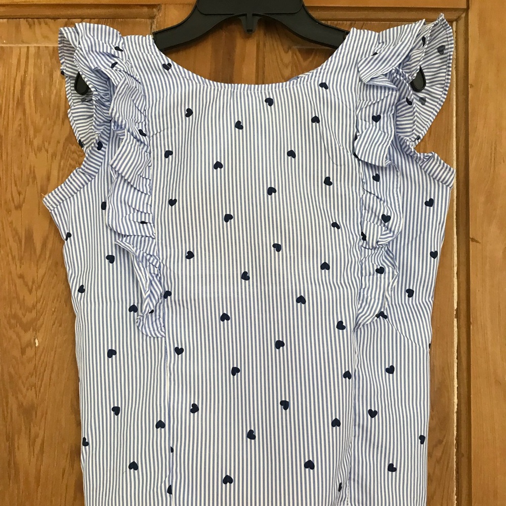🆕🆕Striped, Heart Open Back Shirt